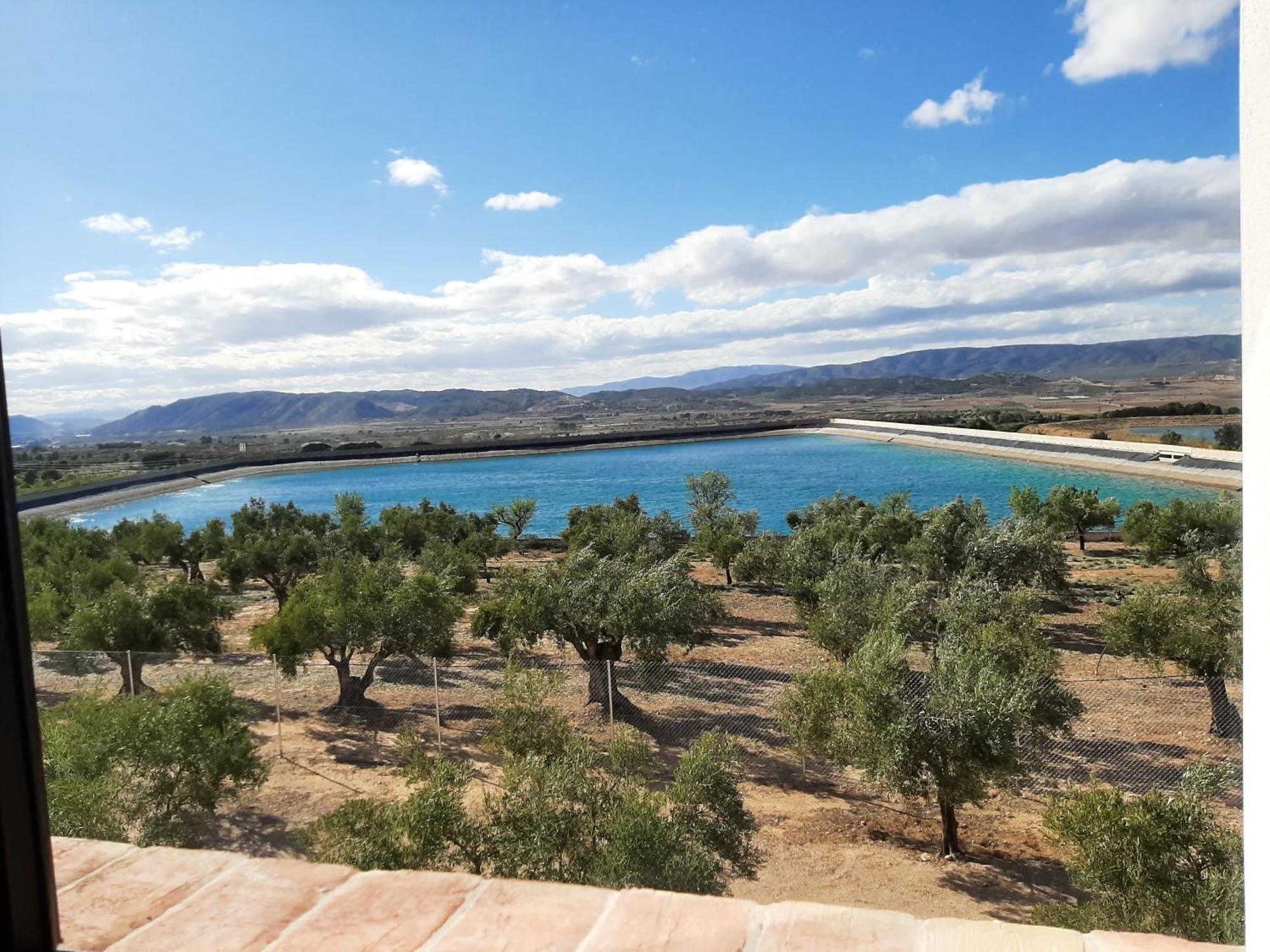 Casita Del Embalse Con Encanto Biar Buitenkant foto